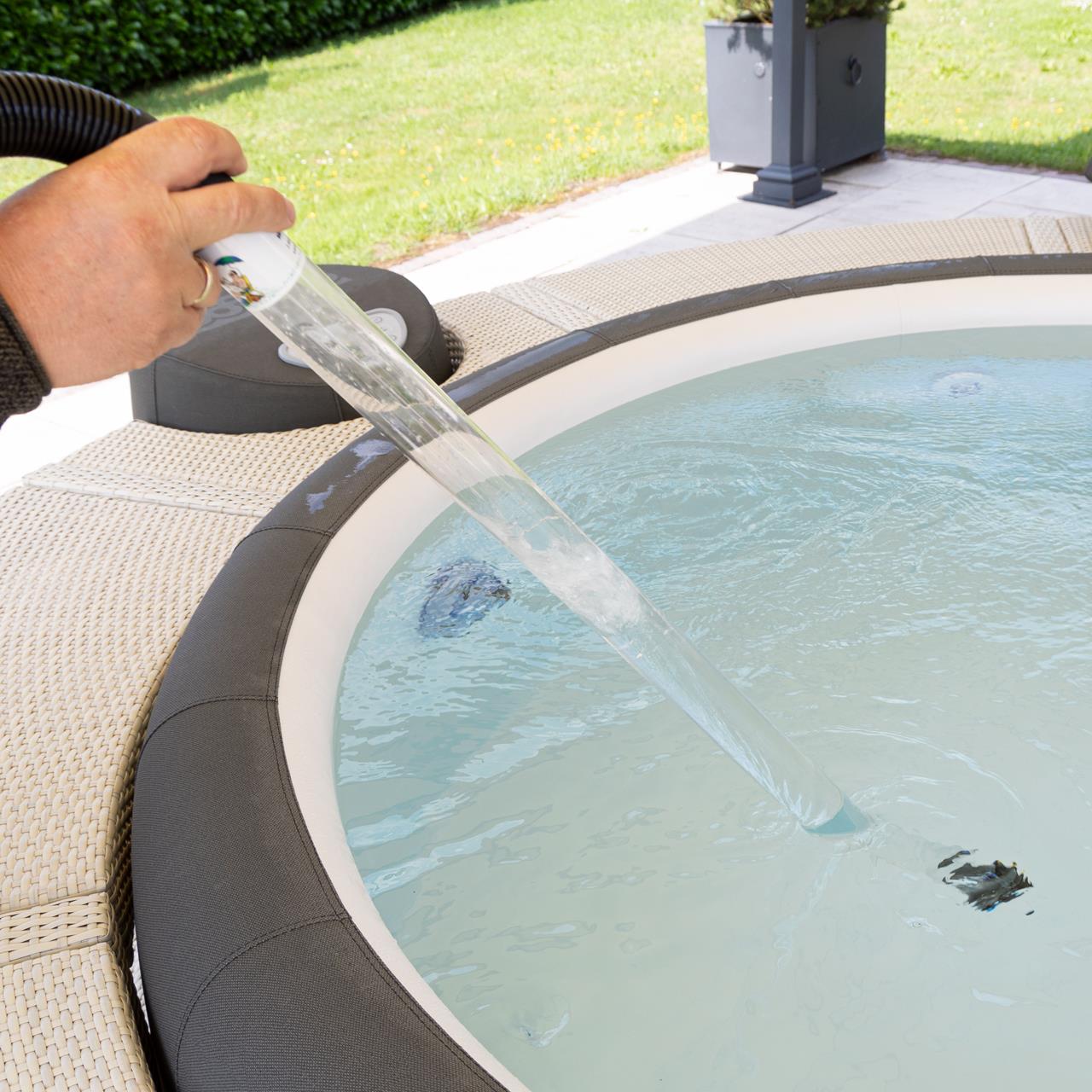 QuickDrain Vakuumabsauger zur Whirlpool Entleerung