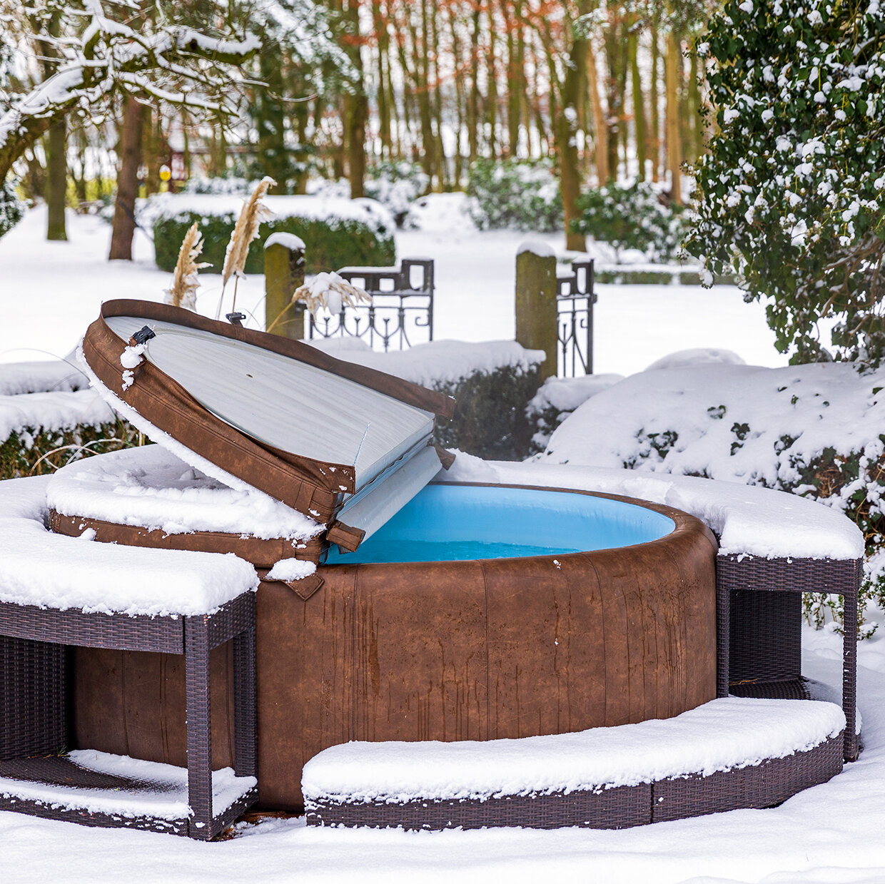 Gartenwhirlpool winterfest - Softub - Whirlpool & Living