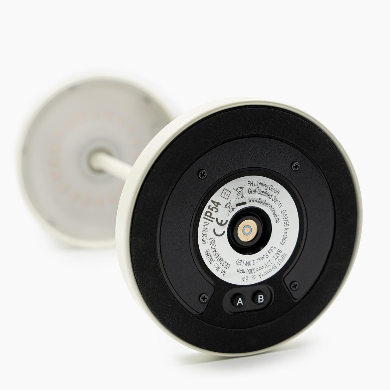 Akku Tischleuchte Cosenza in weiß incl. Ladestation und Fernbedienung